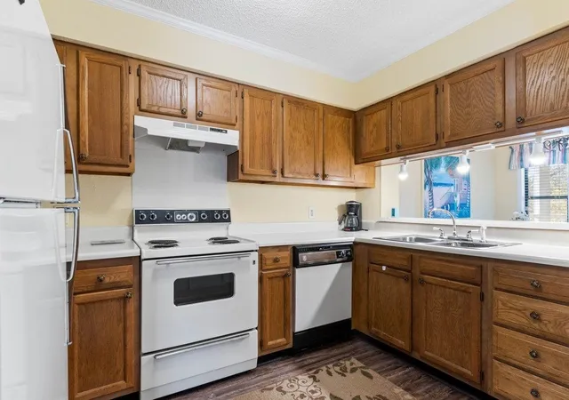 4th image of 211 N Hillside Dr N, North Myrtle Beach, SC 29582
