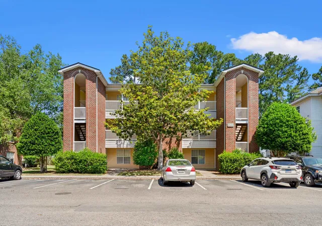Listing Photo 4 - Condo for sale in building located at 4251 Villas Dr, Little River, SC 29566 - Unit #307