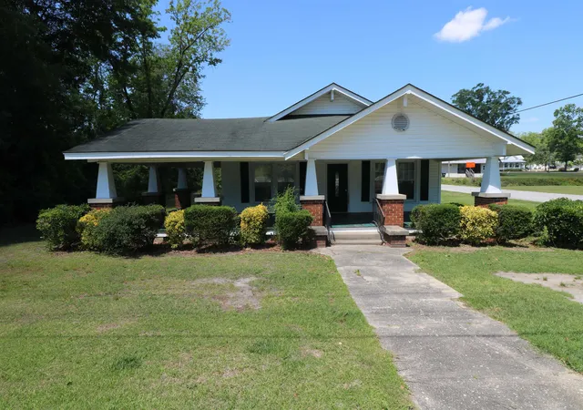 Photo 2 of Sale Pending at 302 S Main St, Lake View, SC 29563 | MLS# 2612596 | Listing updated on 2026-08-31