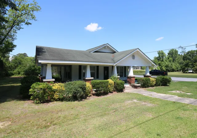 Photo 3 of Sale Pending at 302 S Main St, Lake View, SC 29563 | MLS# 2612596 | Listing updated on 2026-08-31
