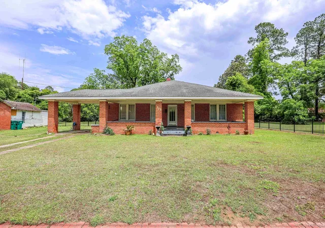 Homes for sale in Hemingway, SC | 305 N Main St, Hemingway, SC 29554 | MLS# 2612695