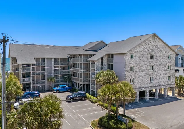 1st image of 618 N Waccamaw Dr, Murrells Inlet, SC 29576