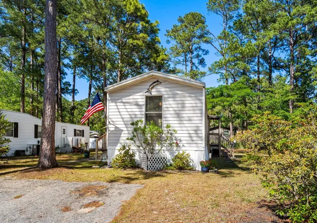 2nd image of 29 Seaway Ln, Murrells Inlet, SC 29576 | MLS# 2612862