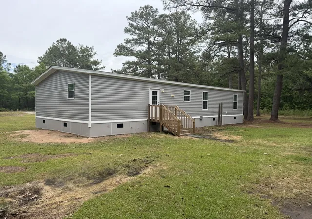 Homes for sale in Kingstree, SC | 1389 Isabella Rd, Kingstree, SC 29556 | MLS# 2612877