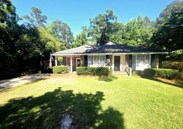 Homes for sale in Florence, SC | 1022 Santee Dr, Florence, SC 29501 | MLS# 2612929