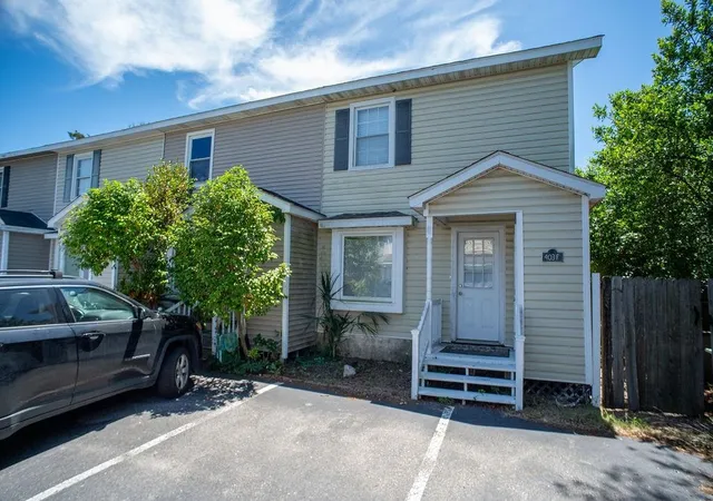 Photo 4 of Townhouse for sale at 403 2nd Avenue N #F, Myrtle Beach, SC 29577 | MLS# 2613232 | Listing updated on 2026-06-05