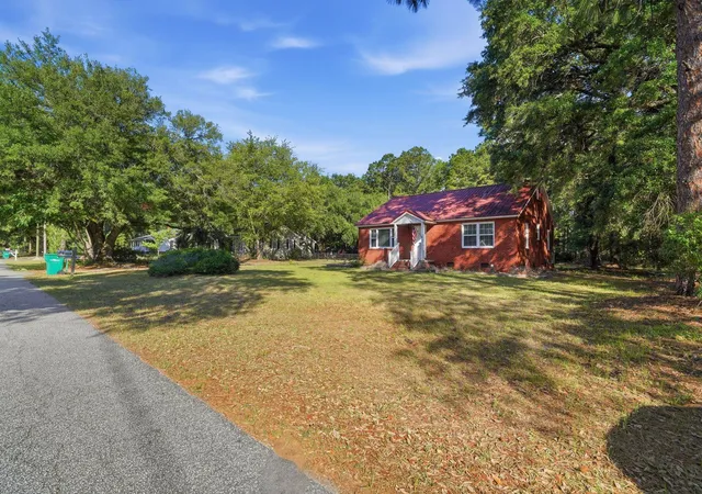 Homes for sale in Georgetown, SC | 2618 Rion St, Georgetown, SC 29440 | MLS# 2613265