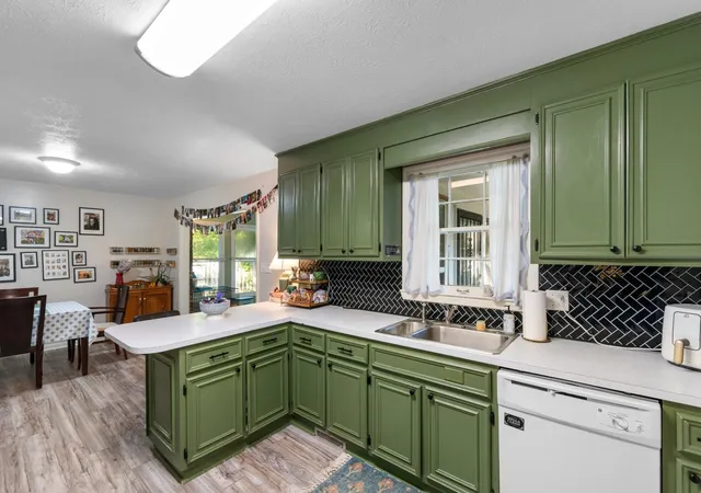 Photo 4 of Sale Pending at 148 University Dr, Conway, SC 29526 | MLS# 2613289 | Listing updated on 2026-06-05