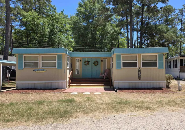 Homes for sale in Garden City Beach, SC | 433 E Banks Dr, Garden City Beach, SC 29576 | MLS# 2613359