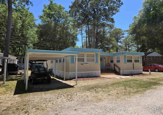 Homes for sale in Garden City Beach, SC | 433 E Banks Dr, Garden City Beach, SC 29576 | MLS# 2613359