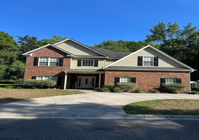 Photo 1 of Single family home for sale at 637 W Oak Cir Dr, Myrtle Beach, SC 29588 | MLS# 2613379 | Listing updated on 2026-09-29