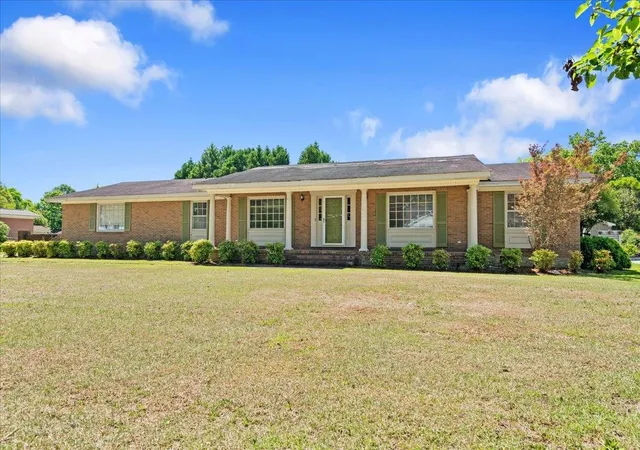 Photo 1 of Single family home for sale at 308 Cleveland St, Mullins, SC 29574 | MLS# 2613397 | Listing updated on 2026-08-31