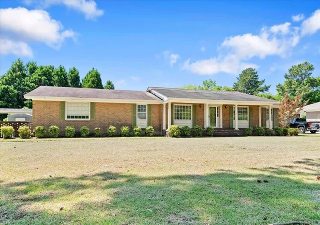 Photo 2 of Single family home for sale at 308 Cleveland St, Mullins, SC 29574 | MLS# 2613397 | Listing updated on 2026-08-31