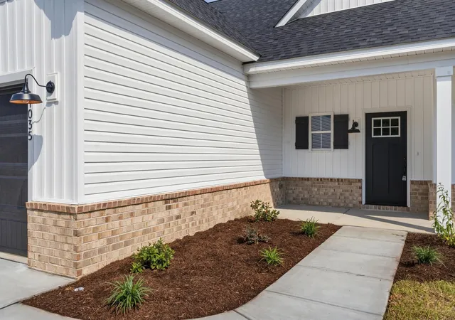 Photo 3 of Single family home for sale at 1035 Martin Ln, Conway, SC 29526 | MLS# 2613450 | Listing updated on 2026-08-26