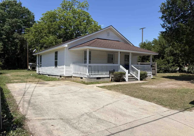 Photo 1 of Single family home for sale at 516 Gapway St, Mullins, SC 29574 | MLS# 2613549 | Listing updated on 2026-08-20