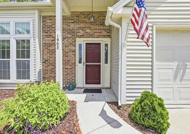 Photo 2 of Sale Pending at 1905 Starling Ct, Murrells Inlet, SC 29576 | MLS# 2613557 | Listing updated on 2026-08-24