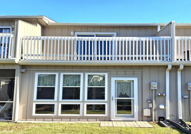 5th image of 928 Villa Dr, North Myrtle Beach, SC 29582
