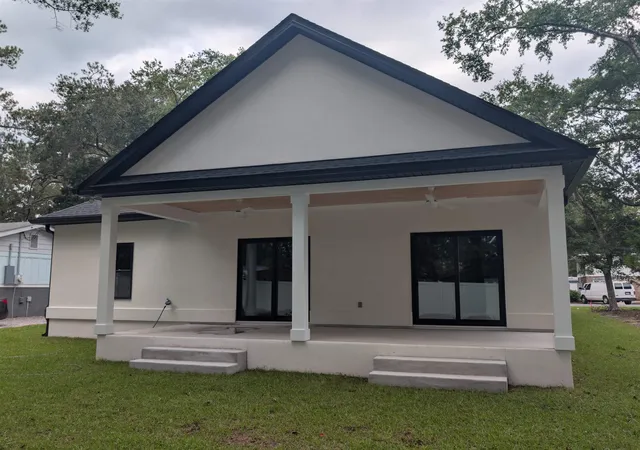 Photo 2 of Single family home for sale at 1025 Myrtle Dr, Surfside Beach, SC 29575 | MLS# 2613639 | Listing updated on 2026-10-07