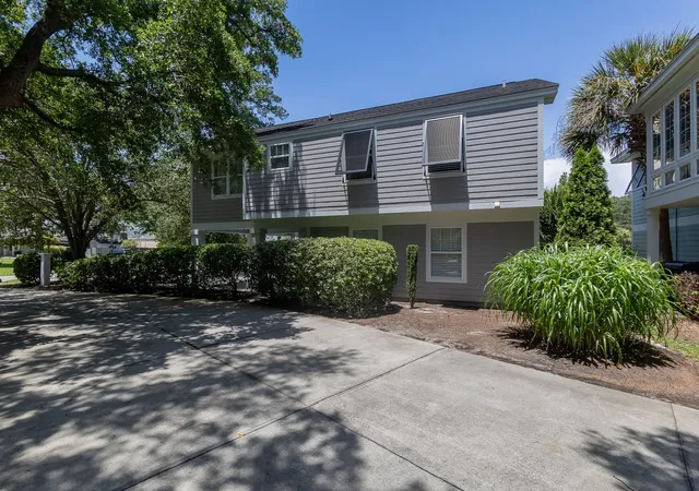Photo 4 of Single family home for sale at 816 11th Avenue N, Surfside Beach, SC 29575 | MLS# 2613757 | Listing updated on 2026-08-03