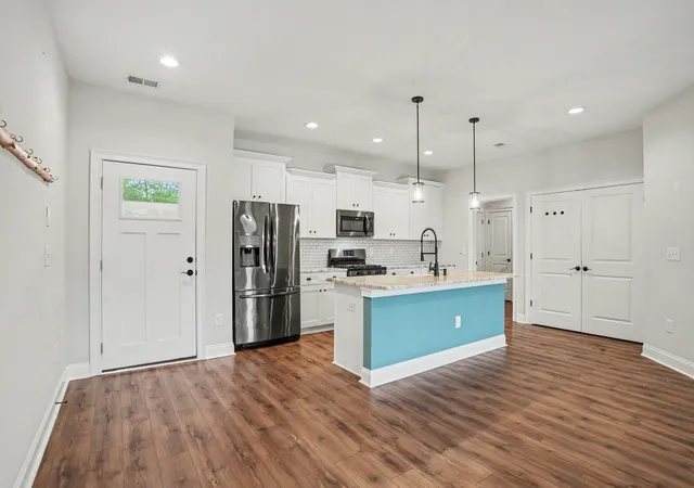 Photo 4 of Single family home for sale at 663 Belmont Dr, Conway, SC 29526 | MLS# 2613768 | Listing updated on 2026-09-16