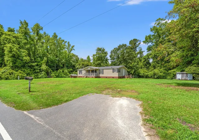 Photo 2 of Manufactured home for sale at 875 Mount Olive Church Rd, Nichols, SC 29581 | MLS# 2613851 | Listing updated on 2026-07-10