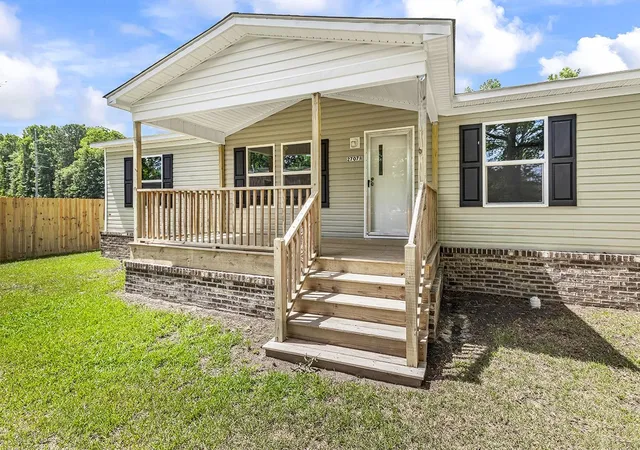 Homes for sale in Georgetown, SC | 2707a Prince St, Georgetown, SC 29440 | MLS# 2613915
