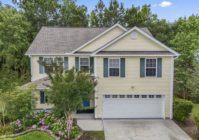 1st image of 136 Molinia Dr, Murrells Inlet, SC 29576 | MLS# 2614074