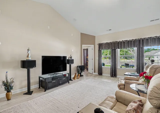 Photo 3 of Single family home for sale at 1218 White Fox Ct, Conway, SC 29526 | MLS# 2614076 | Listing updated on 2026-08-18