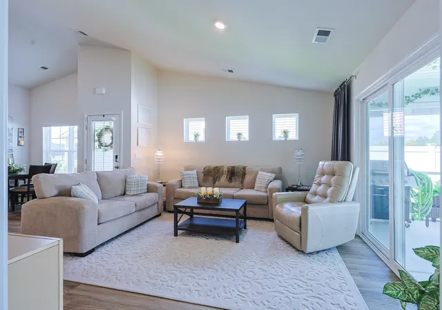 Photo 3 of Single family home for sale at 715 Eastridge Dr, Conway, SC 29526 | MLS# 2614086 | Listing updated on 2026-10-08