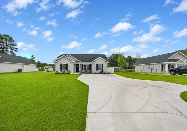 Homes for sale in Loris, SC | 1015 S Hwy 701, Loris, SC 29569 | MLS# 2614103