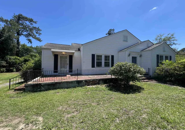 Homes for sale in Greeleyville, SC | 23 Society St, Greeleyville, SC 29056 | MLS# 2614271