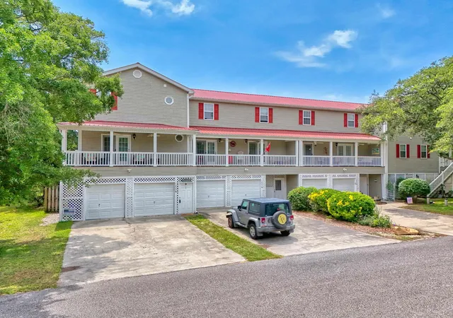 Homes for sale in Surfside Beach, SC | 1027b Lakeside Dr #B, Surfside Beach, SC 29575 | MLS# 2614364