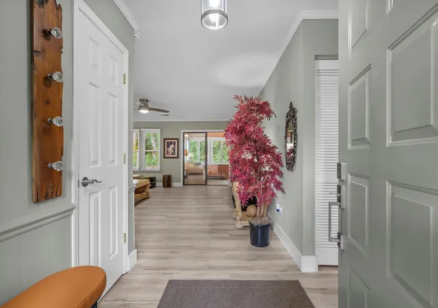 Photo 3 of Sale Pending at 105 Hickory Dr, Conway, SC 29526 | MLS# 2614393 | Listing updated on 2026-08-25