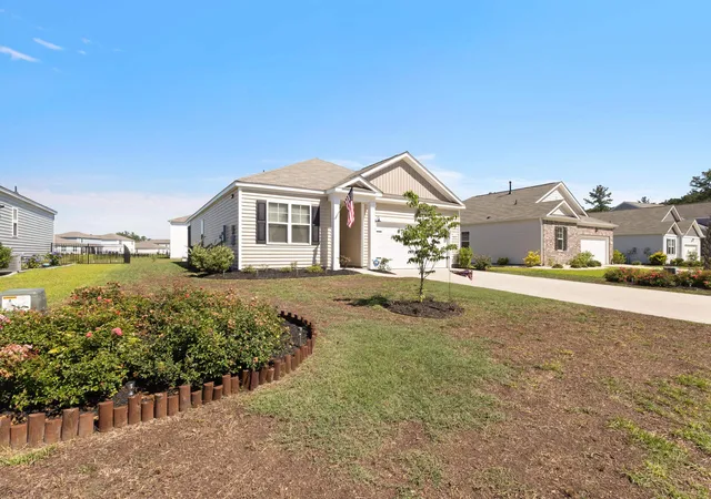 Photo 3 of Single family home for sale at 3923 Nandina Ct, Conway, SC 29526 | MLS# 2614498 | Listing updated on 2026-07-14