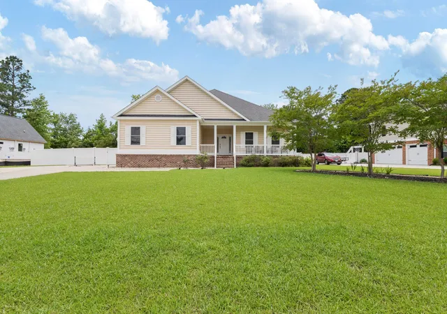Photo 2 of Single family home for sale at 112 Pottery Landing Dr, Conway, SC 29527 | MLS# 2614532 | Listing updated on 2026-08-21