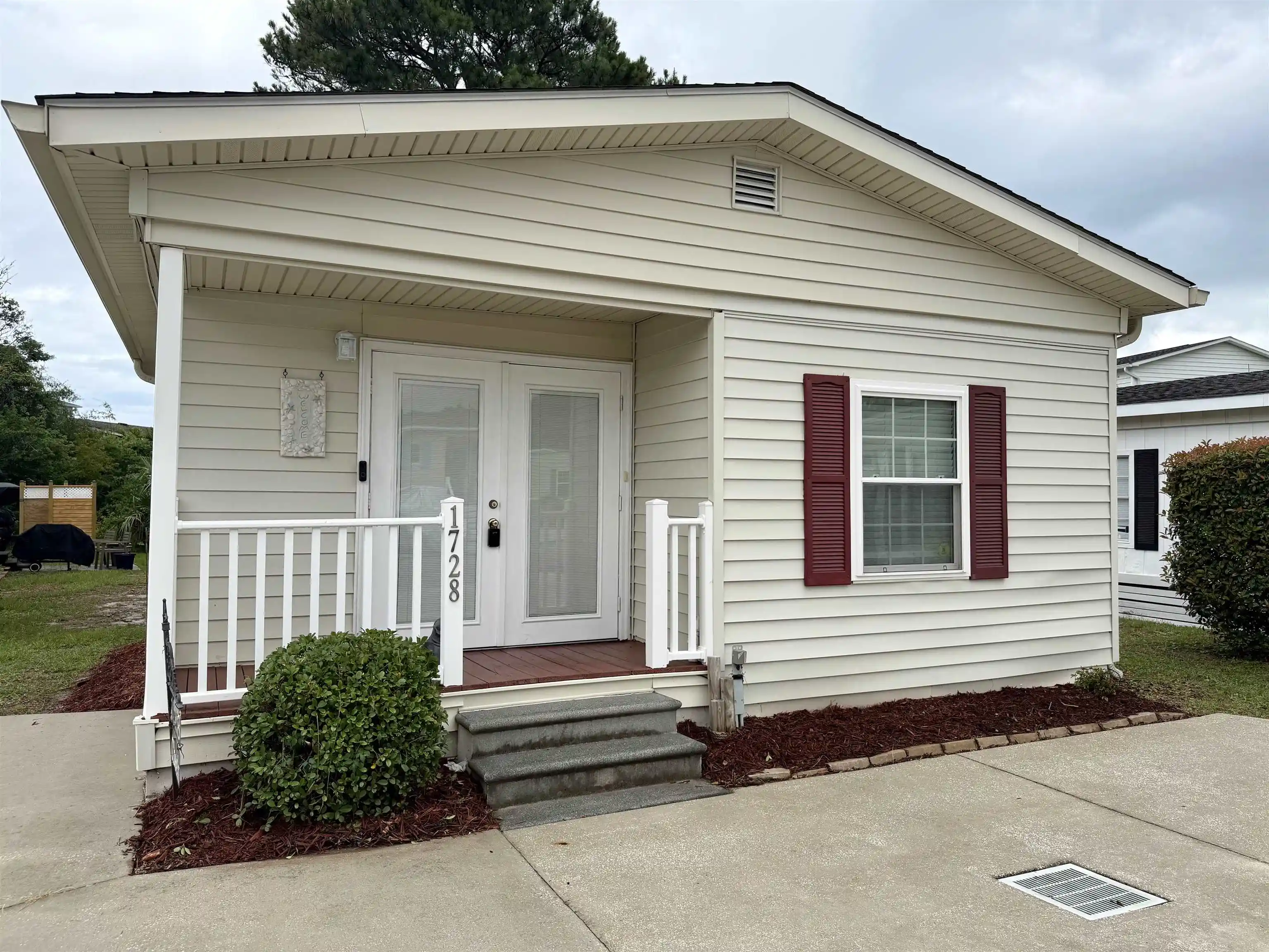 Photo 1 of Manufactured home for sale at 1728 Ibis Dr, Myrtle Beach, SC 29575 | MLS# 2614535 | Listing updated on 2026-10-16