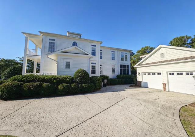 Photo 3 of Single family home for sale at 136 Cottage Ct, Pawleys Island, SC 29585 | MLS# 2614605 | Listing updated on 2026-09-18
