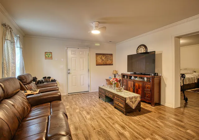 5th image of 215 W James St, Mullins, SC 29574 | MLS# 2614607