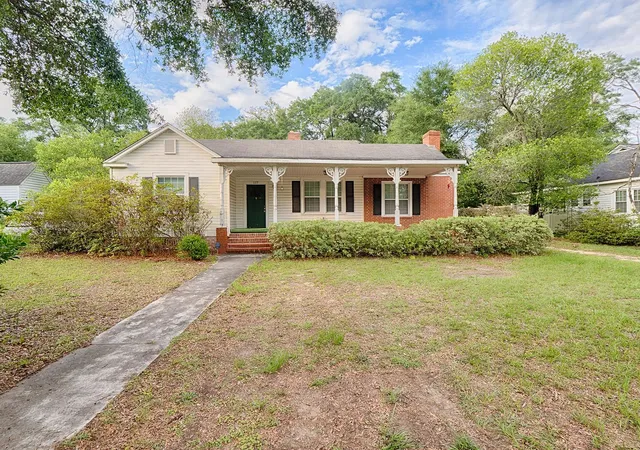 Homes for sale in Kingstree, SC | 117 Cooper St, Kingstree, SC 29556 | MLS# 2614653