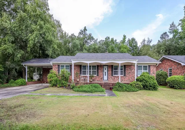 Homes for sale in Georgetown, SC | 1872 E Marion St, Georgetown, SC 29440 | MLS# 2614751