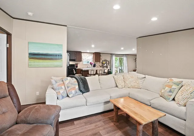 Photo 3 of Manufactured home for sale at 9221 Blue Wing Dr, Murrells Inlet, SC 29576 | MLS# 2614928 | Listing updated on 2026-09-18