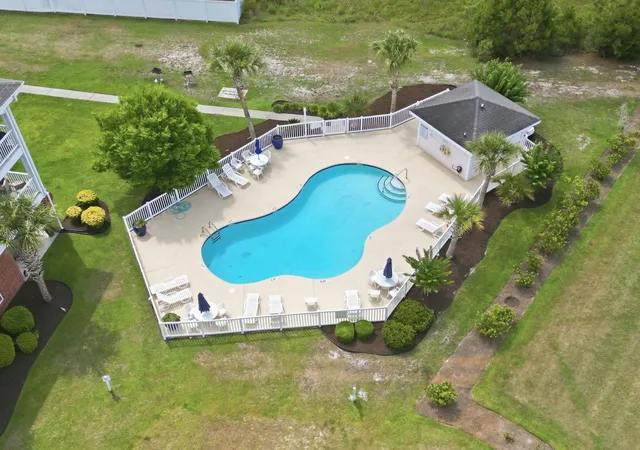 Listing Photo 4 - Condo for sale in building located at 4139 Hibiscus Dr, Little River, SC 29566 - Unit #201