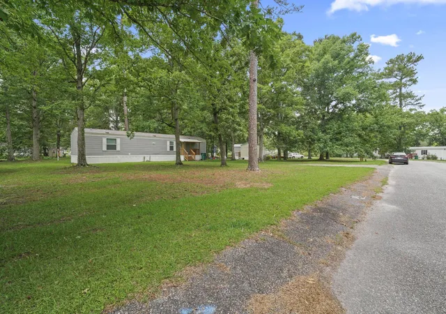 Photo 3 of Manufactured home for sale at 268 Williamson Lake Cir, Conway, SC 29526 | MLS# 2615028 | Listing updated on 2026-07-24
