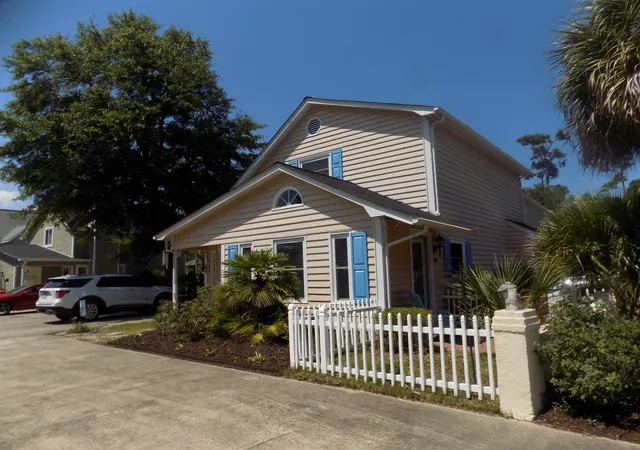 Photo 1 of Single family home for sale at 942 Tiffany Ln, North Myrtle Beach, SC 29582 | MLS# 2615039 | Listing updated on 2026-07-27