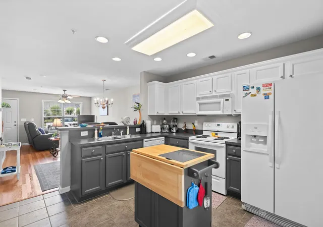Listing Photo 3 - Condo for sale in building located at 116 Barnacle Ln, Little River, SC 29566 - Unit #2