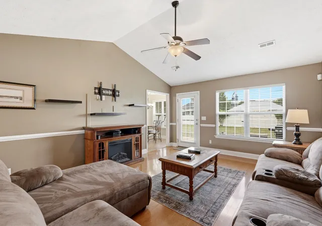 Photo 3 of Sale Pending at 825 Golden Eagle Dr, Conway, SC 29527 | MLS# 2615248 | Listing updated on 2026-07-28
