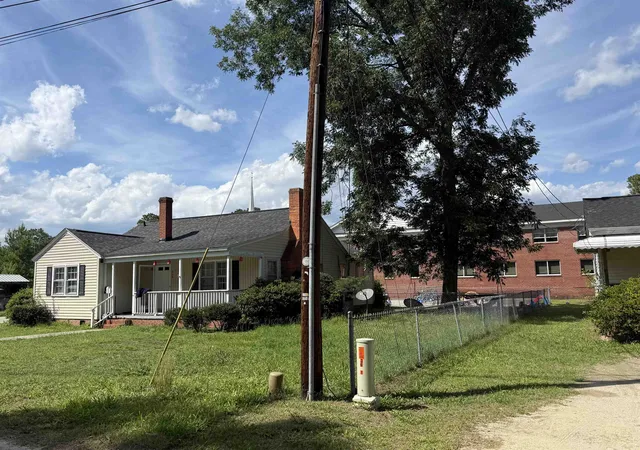 Photo 2 of Single family home for sale at 510 Sycamore St, Conway, SC 29527 | MLS# 2615335 | Listing updated on 2026-06-16