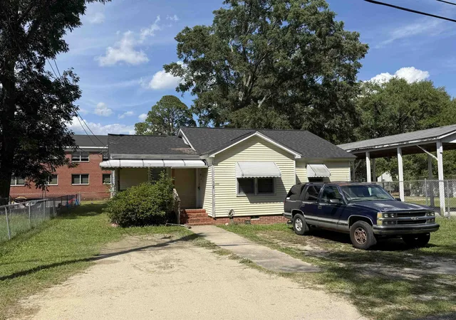 Photo 3 of Single family home for sale at 510 Sycamore St, Conway, SC 29527 | MLS# 2615335 | Listing updated on 2026-06-16