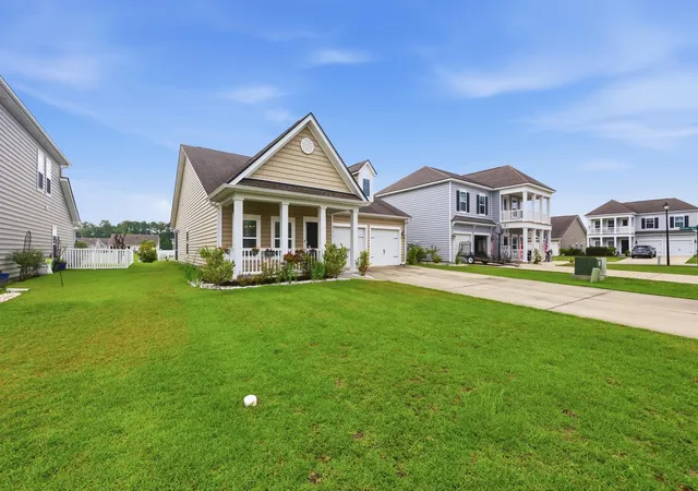 Photo 2 of Sale Pending at 867 Brant St, Myrtle Beach, SC 29579 | MLS# 2615392 | Listing updated on 2026-06-19
