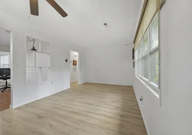 Photo 3 of Single family home for sale at 101 Quail Holw Rd, Myrtle Beach, SC 29579 | MLS# 2615420 | Listing updated on 2026-10-07